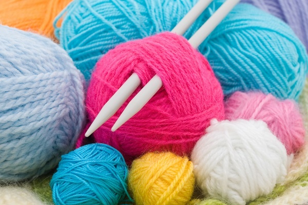 event_yarn_and_knitting_needles_54629356 event_yarn_and_knitting_needles_54629356