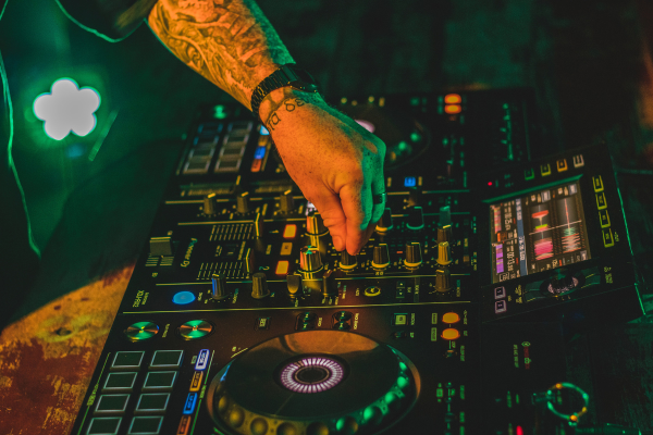 DJ J Spinz at Seacrets Photo