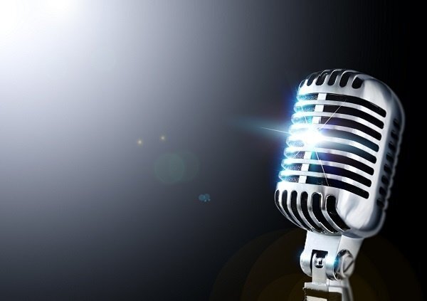 microphone-with-glimmer-light-effect-5 microphone-with-glimmer-light-effect-5